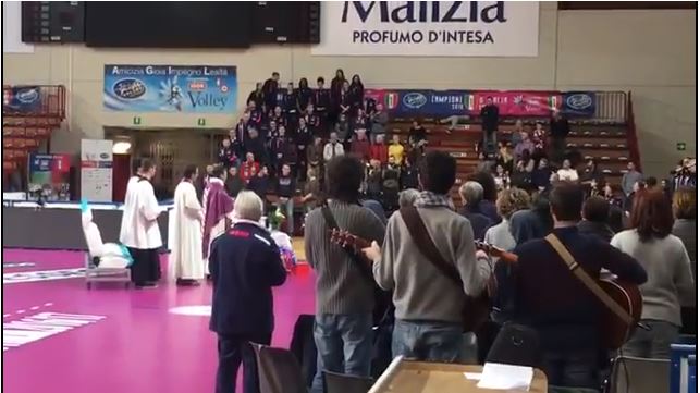 Igor messa al palazzetto – VIDEO