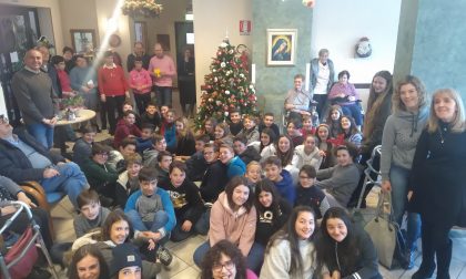 Auguri di Natale alla casa famiglia di Borgomanero