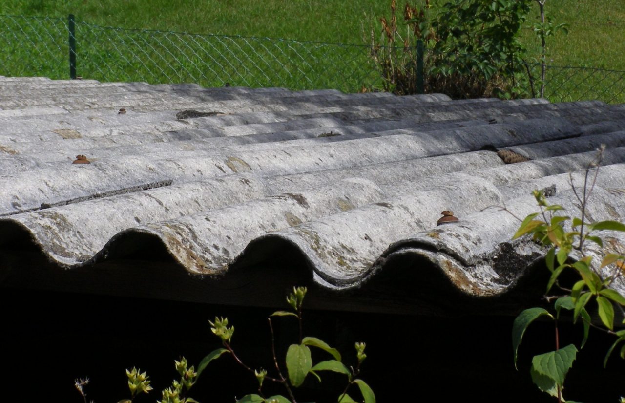 Rimozione amianto ecco il bando per scuole e bocciodromo