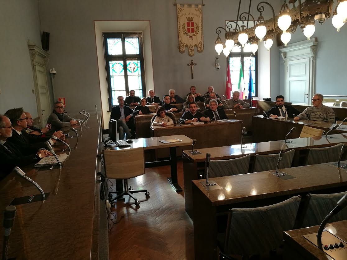 Canelli difende l’assessore Graziosi, ma lei alla conferenza non c’è