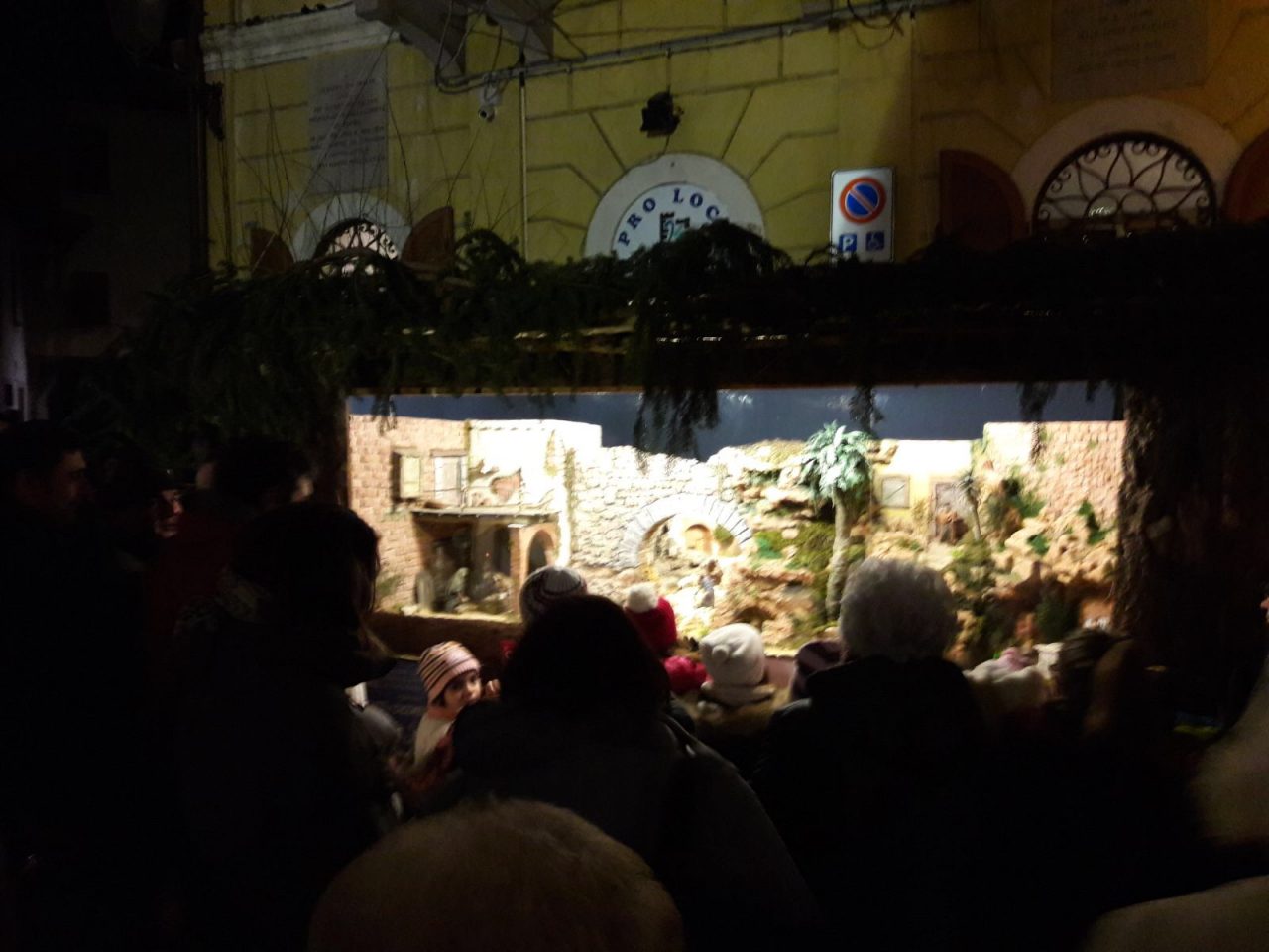 Accensione albero a Castelletto – VIDEO