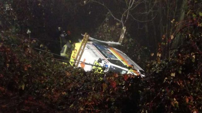 Ambulanza finisce nel fosso morto l’uomo trasportato