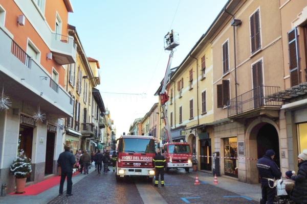 Caduta ghiaccio, doppio intervento dei Vigili del Fuoco