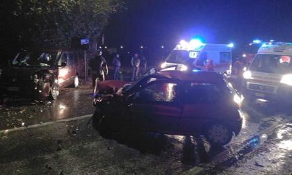 Due auto coinvolte in un incidente a Oleggio: tre feriti