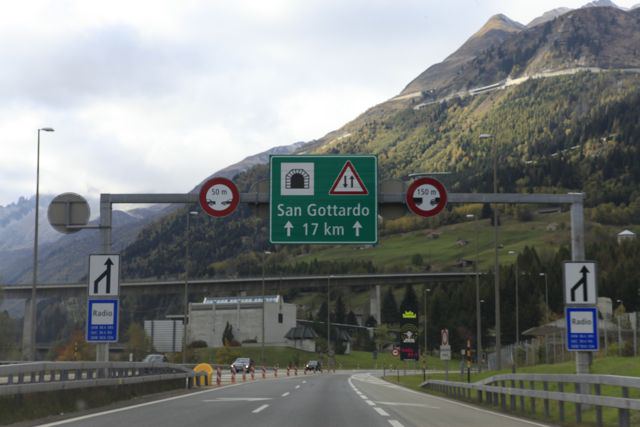 Tunnel San Gottardo: gravissimo incidente