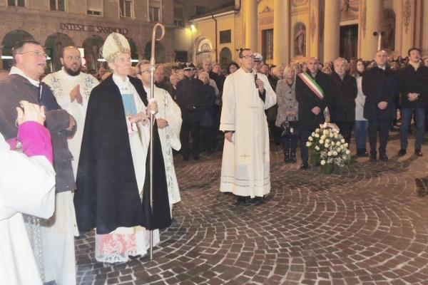 Grande partecipazione per l’omaggio all’Immacolata (fotogallery)