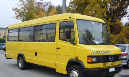 Rimane chiuso nello scuolabus per 5 ore: paura a Castelletto