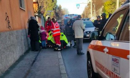 Alunni e maestra travolti da un’auto