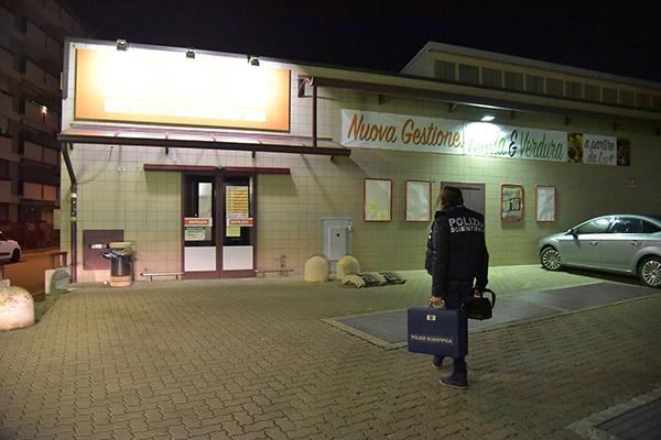 Rapina alla Ekom di via Camoletti