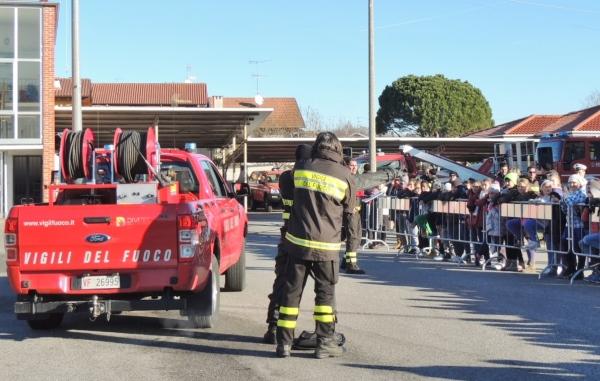 Santa Barbara a Borgomanero, per la prima volta esercitazioni aperte al pubblico (fotogallery)