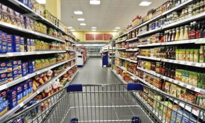 Cibi conservati prodotti in Italia: allerta botulino