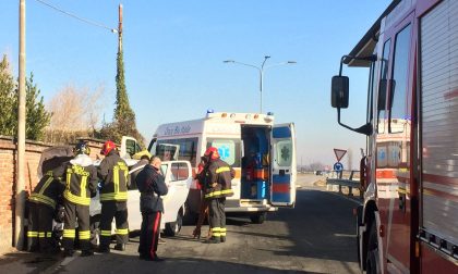 Coppia di anziani contro un muro: incidente Castellazzo