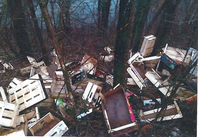 Discarica abusiva: beccati e multati