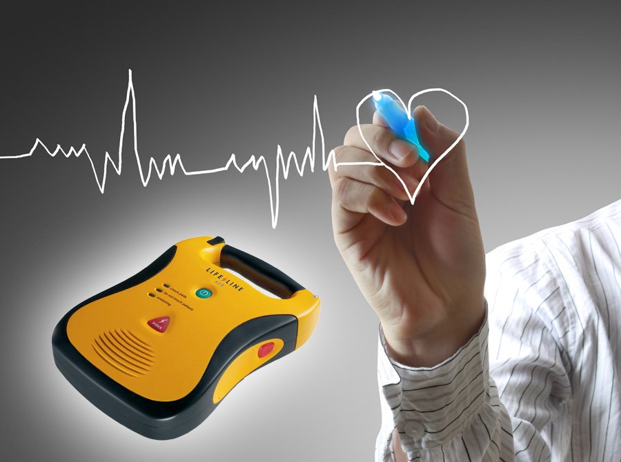 Defibrillatori nei rifugi alpini: la regione stanzia un milione di euro