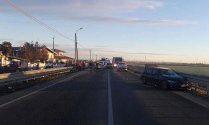 Due feriti nell'incidente lungo la sp 11