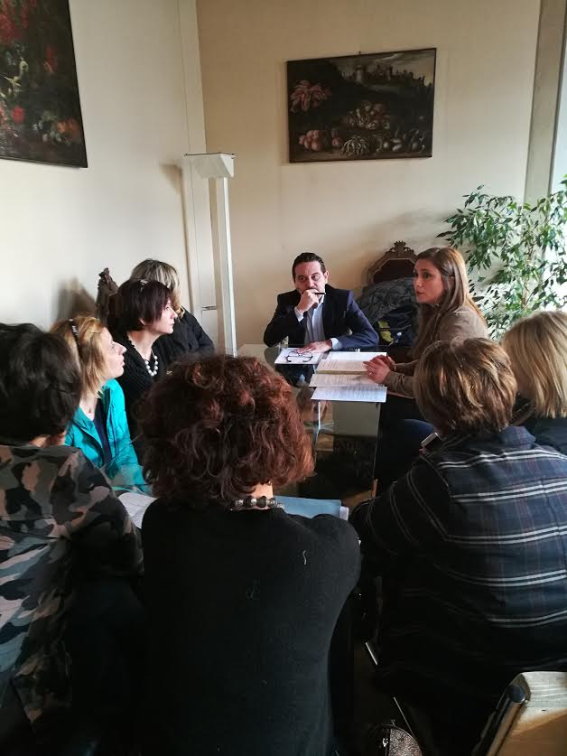 Insegnanti esclusi dalle graduatorie incontro con il sindaco