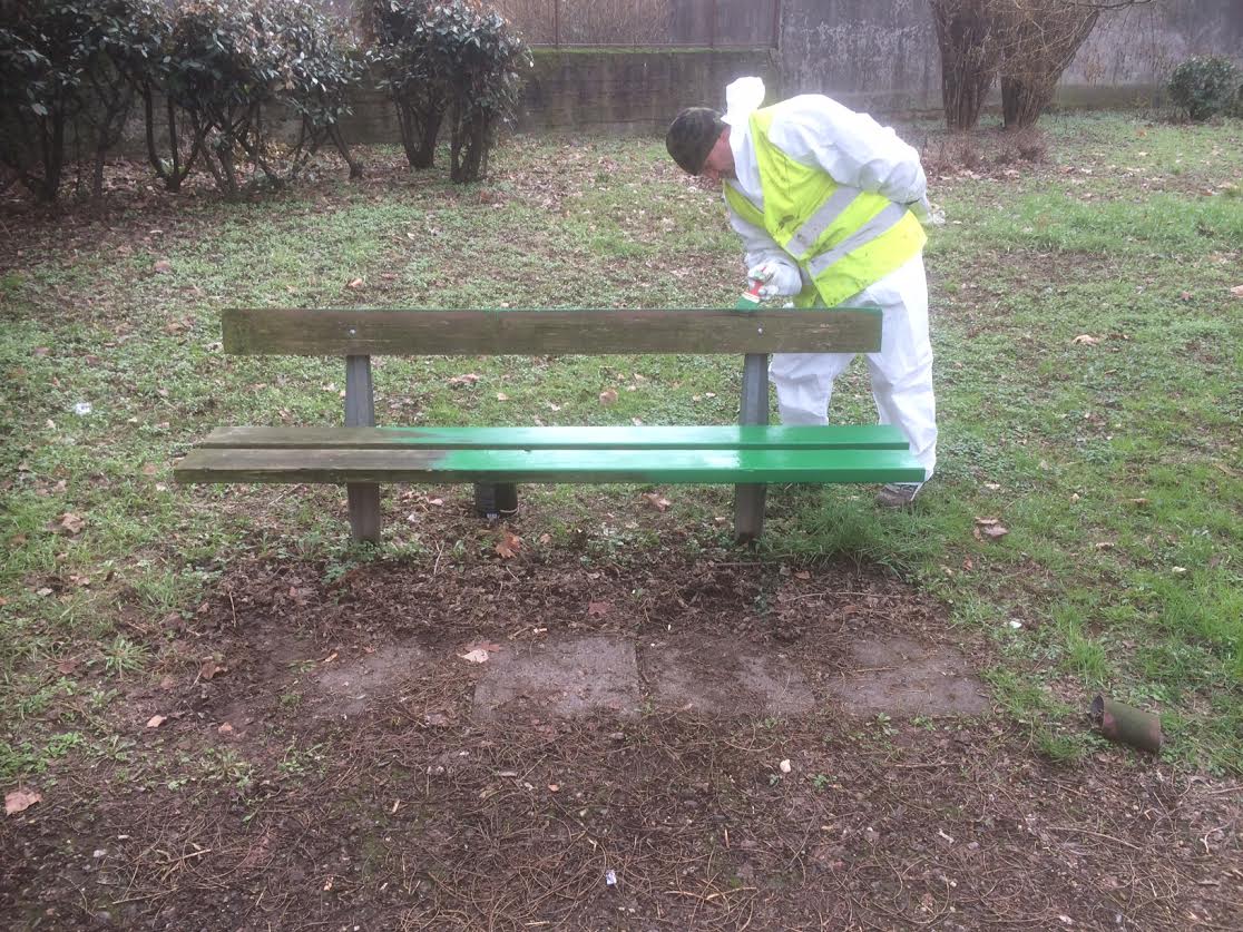 Detenuti all’opera per sistemare i parchi