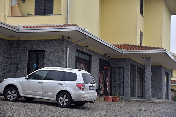 Ladri in azione a Oleggio: presi di mira un bar e un’azienda