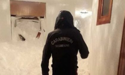 Slavina Sestriere si abbatte su un condominio - Foto