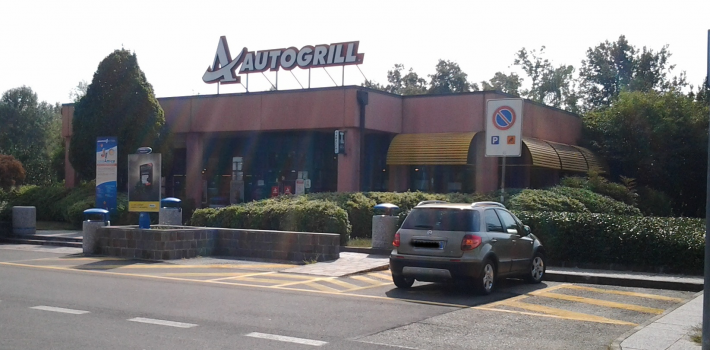 Autogrill Agogna Est chiuso, dipendenti in ferie forzate