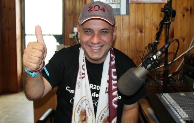 Deejay piemontese trasmette per 205 ore: record del mondo