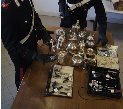 Furti in casa: i carabinieri sgominano 5 bande