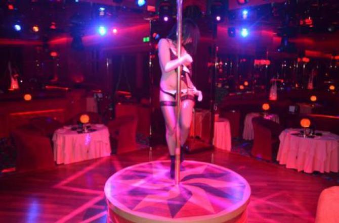 Droga e sesso nei night club novaresi: a processo tre uomini