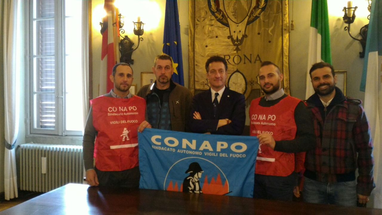 Pompieri incontrano il sindaco Gusmeroli: “Ecco le nostre richieste”