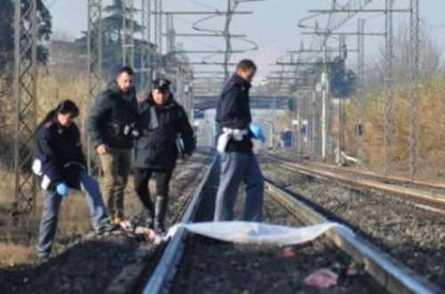 Travolto dal treno: aveva solo 25 anni