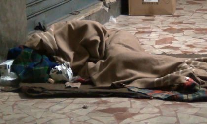 Clochard morto di freddo al funerale solo 9 persone e 2 cronisti