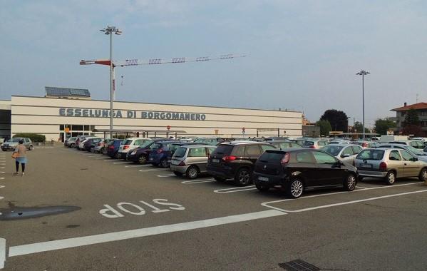 Consiglio Comunale, tiene ancora banco la questione parcheggio Esselunga