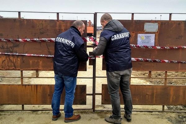 Controlli sui cantieri: sequestrato cantiere ed escavatori per gestione illecita di rifiuti