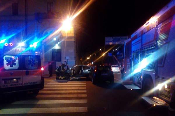 Incidente davanti alla stazione