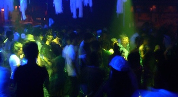 Cerano Forze dell’Ordine impediscono Rave Party: oltre 300 giovani allontanati e organizzatori denunciati