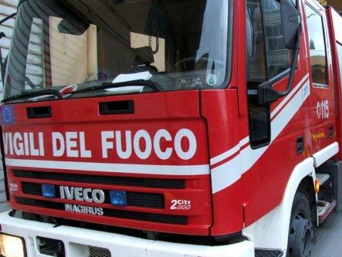 Soccorso persona ad Arona, donna di 73 anni trovata morta in casa