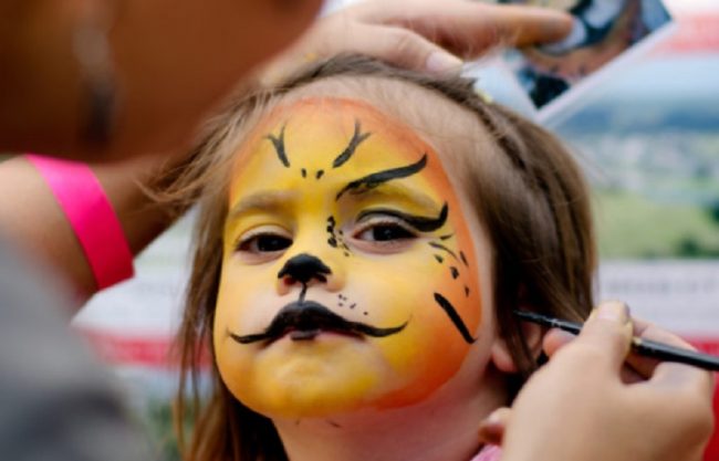 Trucco Carnevale pericoloso ritirato dal mercato
