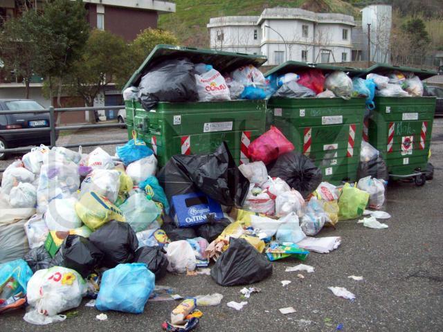 Rifiuti: i dati di Assa su multe e raccolta differenziata