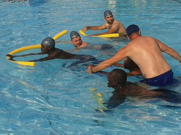 Novara piscina comunale negata al corso per rifugiati
