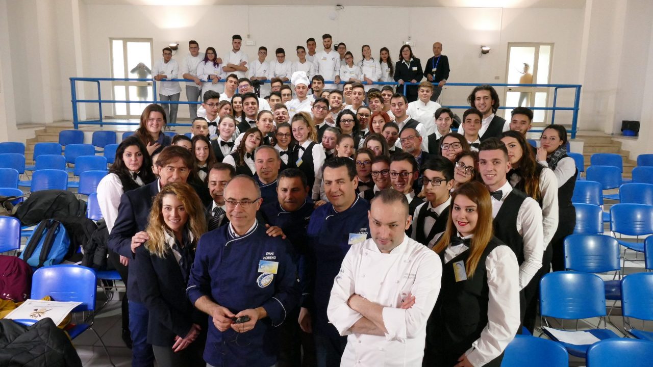Studenti del Ravizza in finale al cooking quiz con chef Rubio