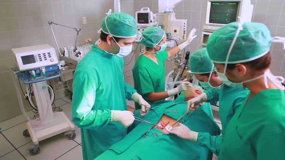 Cardiochirurgia di Novara rivoluzionario intervento al cuore