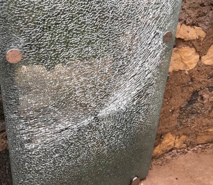 Rocca Borromea: vandalizzata la Torre Mozza