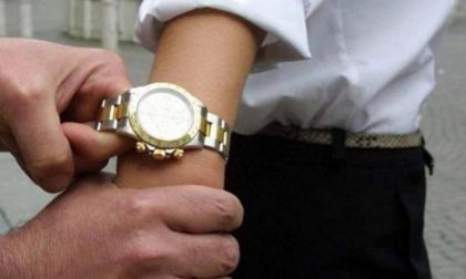 Novara beccato a vendere orologi falsi: 5mila euro di multa