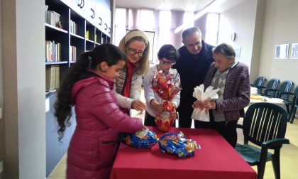 Auguri pasquali all'Opera pia Curti di Borgomanero