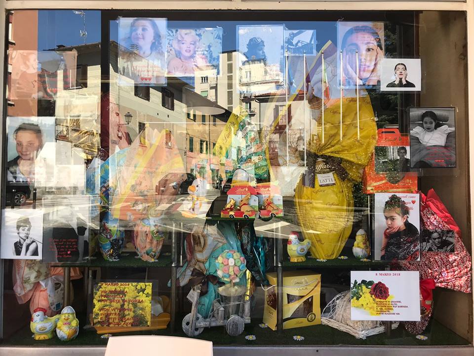 Ragazze castellettesi in foto per la festa della donna