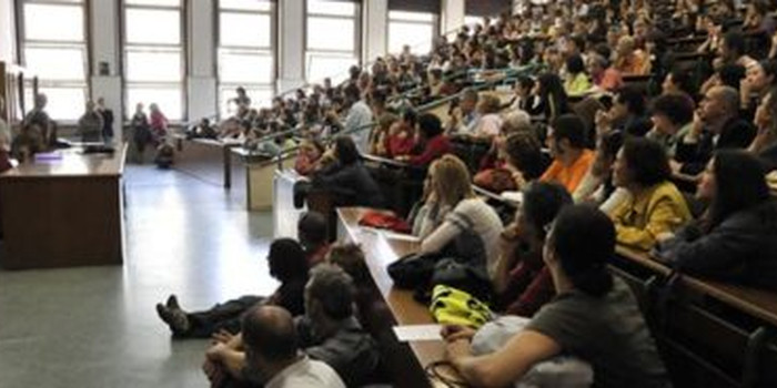 Università: “Il numero chiuso rischia di bruciare il futuro”