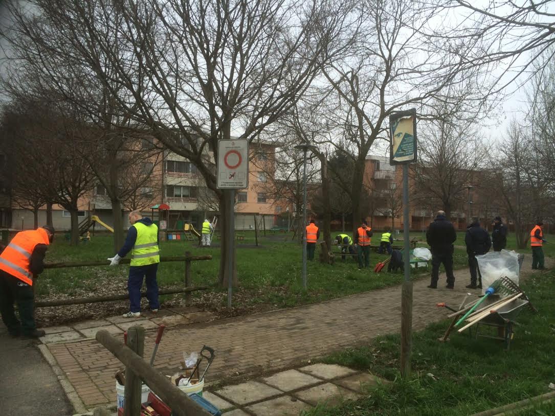 Assa e detenuti sistemano il parco di via Giusti FOTOGALLERY