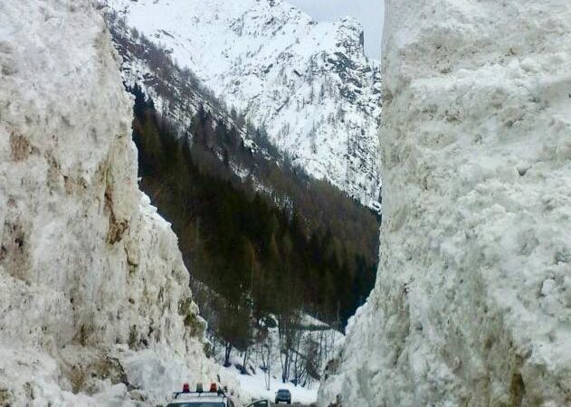 Rima riapre la strada dopo la slavina Chiafera