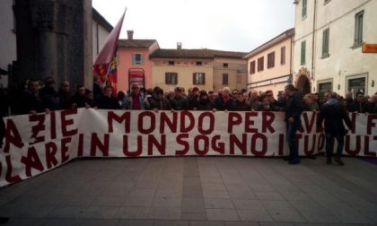 Addio Mondonico in centinaia per l'ultimo saluto