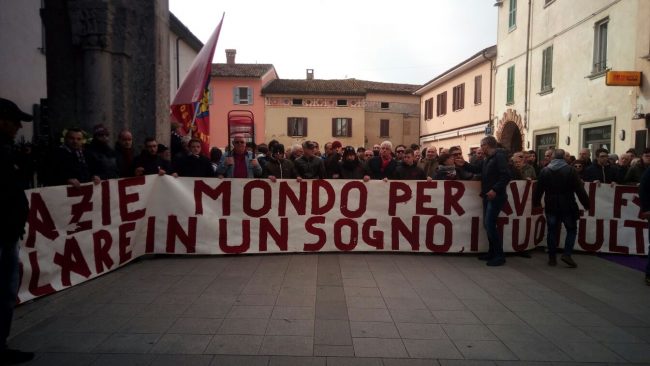 Addio Mondonico in centinaia per l’ultimo saluto