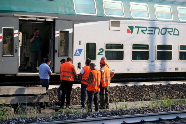Un uomo muore investito dal treno